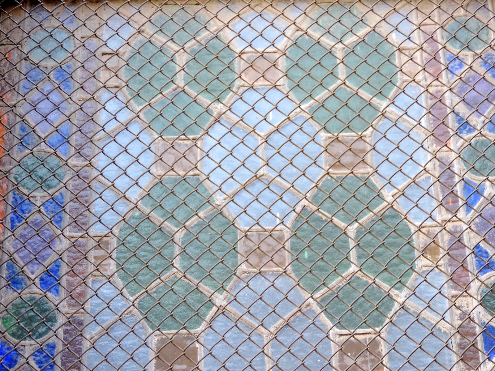 Nikon Coolpix P520 sample photo. Cast iron, glass, mosaic photography
