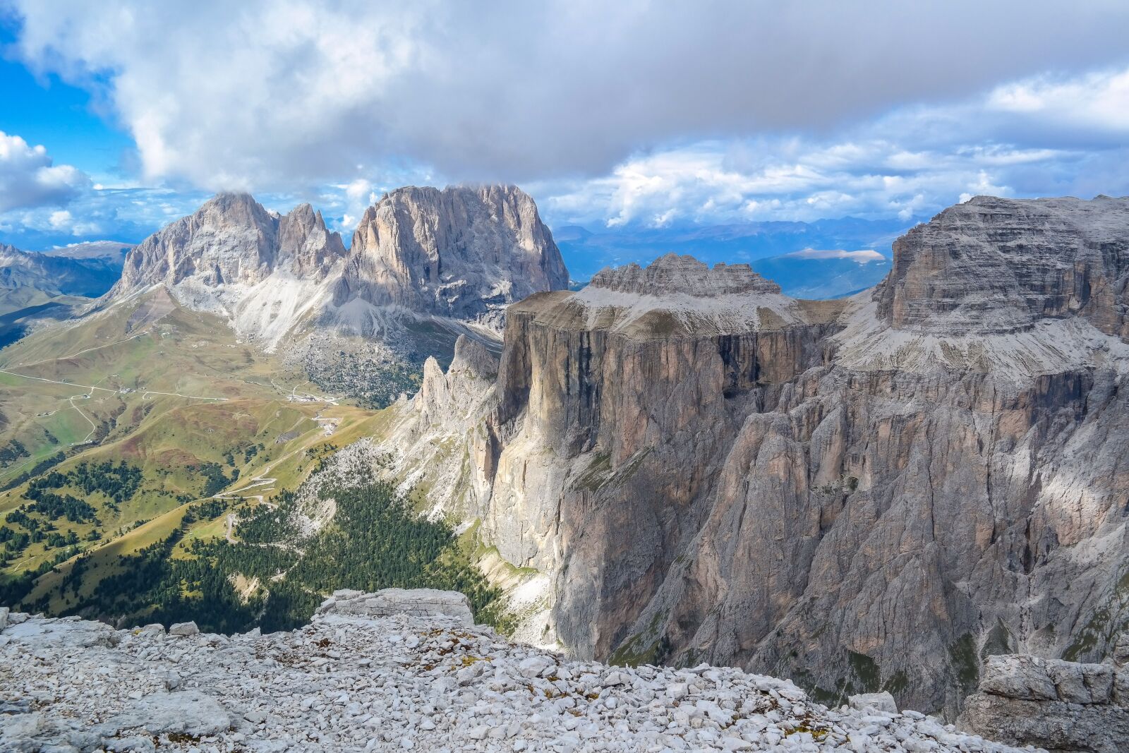 Samsung NX300 sample photo. Alpine, dolomites, sellatuerme photography