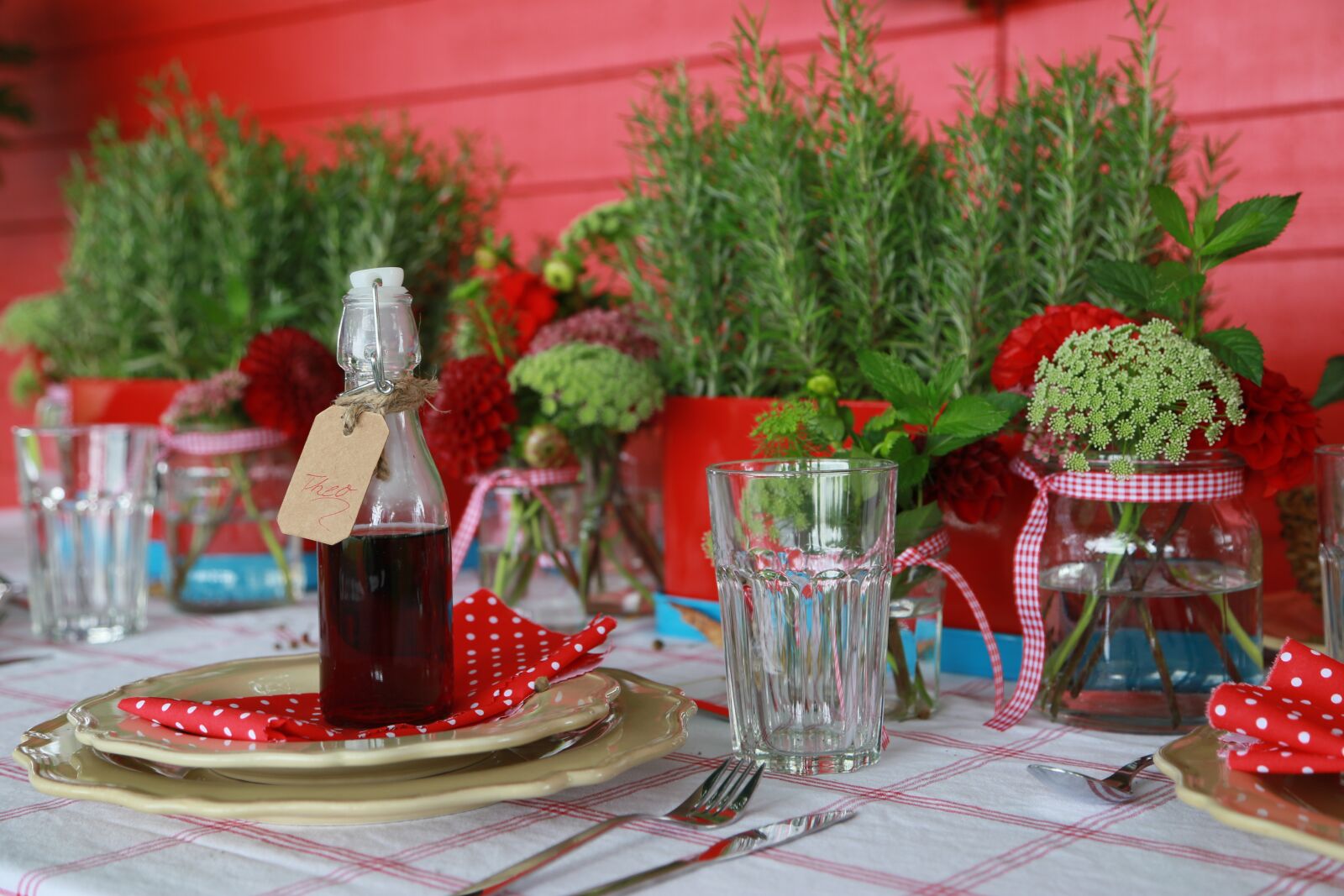 Canon EOS 6D + Canon EF 24-105mm F4L IS USM sample photo. Tablecloth, decoration, still life photography