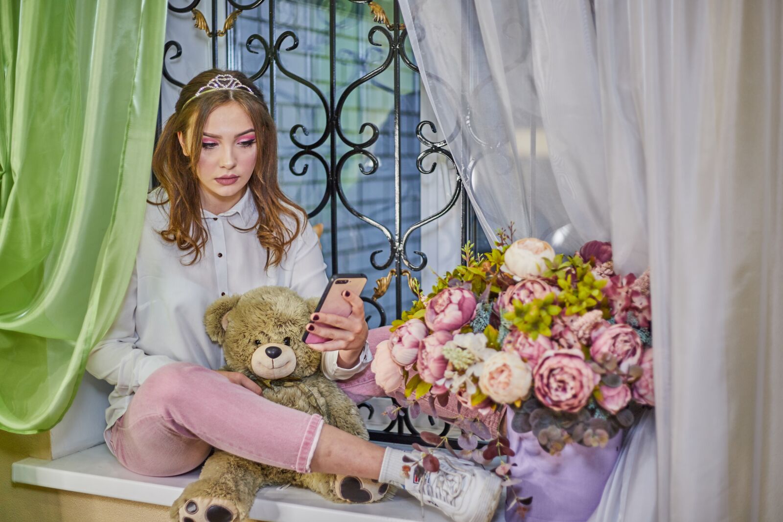 Canon EOS 6D Mark II sample photo. Girl, princess, beauty photography