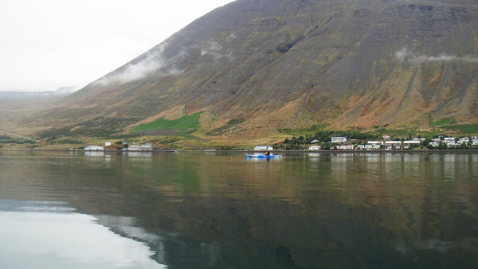 Sony DSC-TX1 sample photo. Kayak, isafjordur, iceland photography