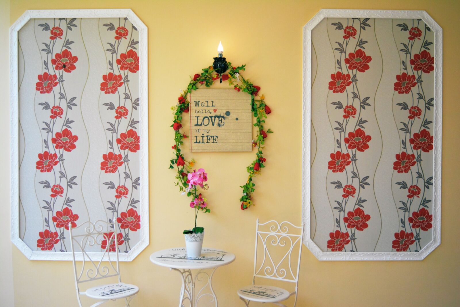 Nikon D5200 sample photo. Restaurant, vintage, chairs photography