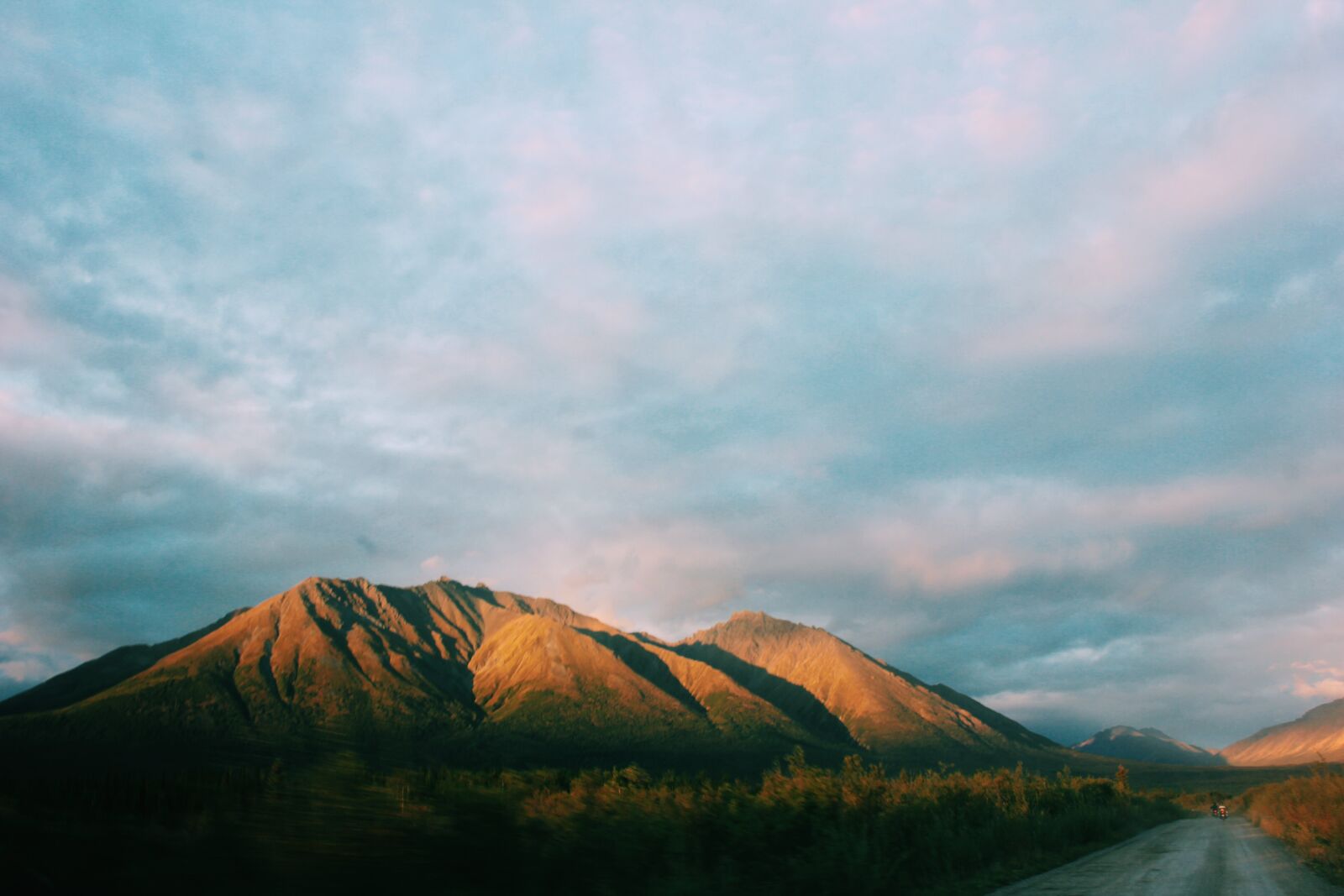 Canon EOS 600D (Rebel EOS T3i / EOS Kiss X5) sample photo. Sky, clouds, mountain photography