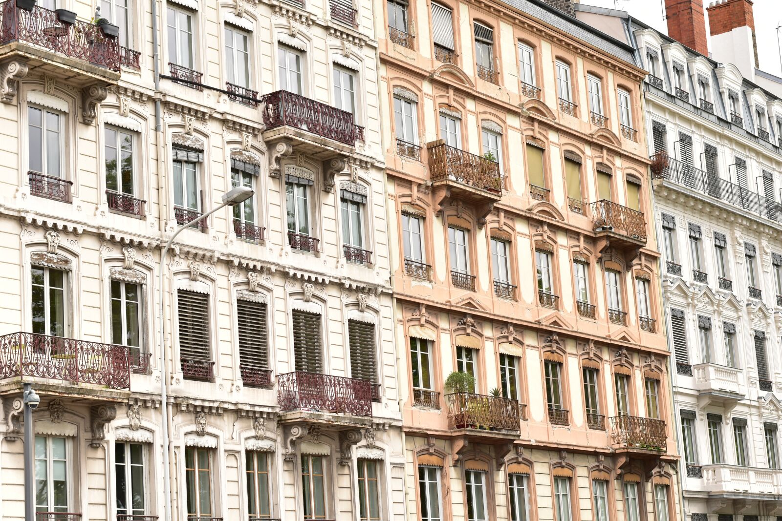 Nikon D3500 sample photo. Lyon, france, architecture photography