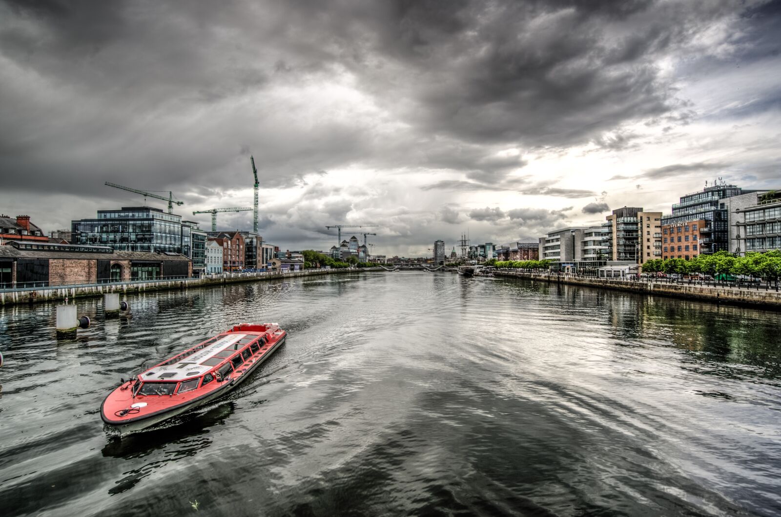 Nikon D610 sample photo. Liffey, river, dublin photography