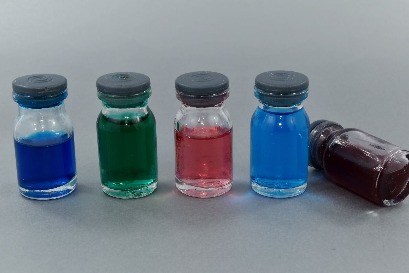 Nikon D5500 sample photo. Biochemistry, bottles, chemicals, chemistry photography
