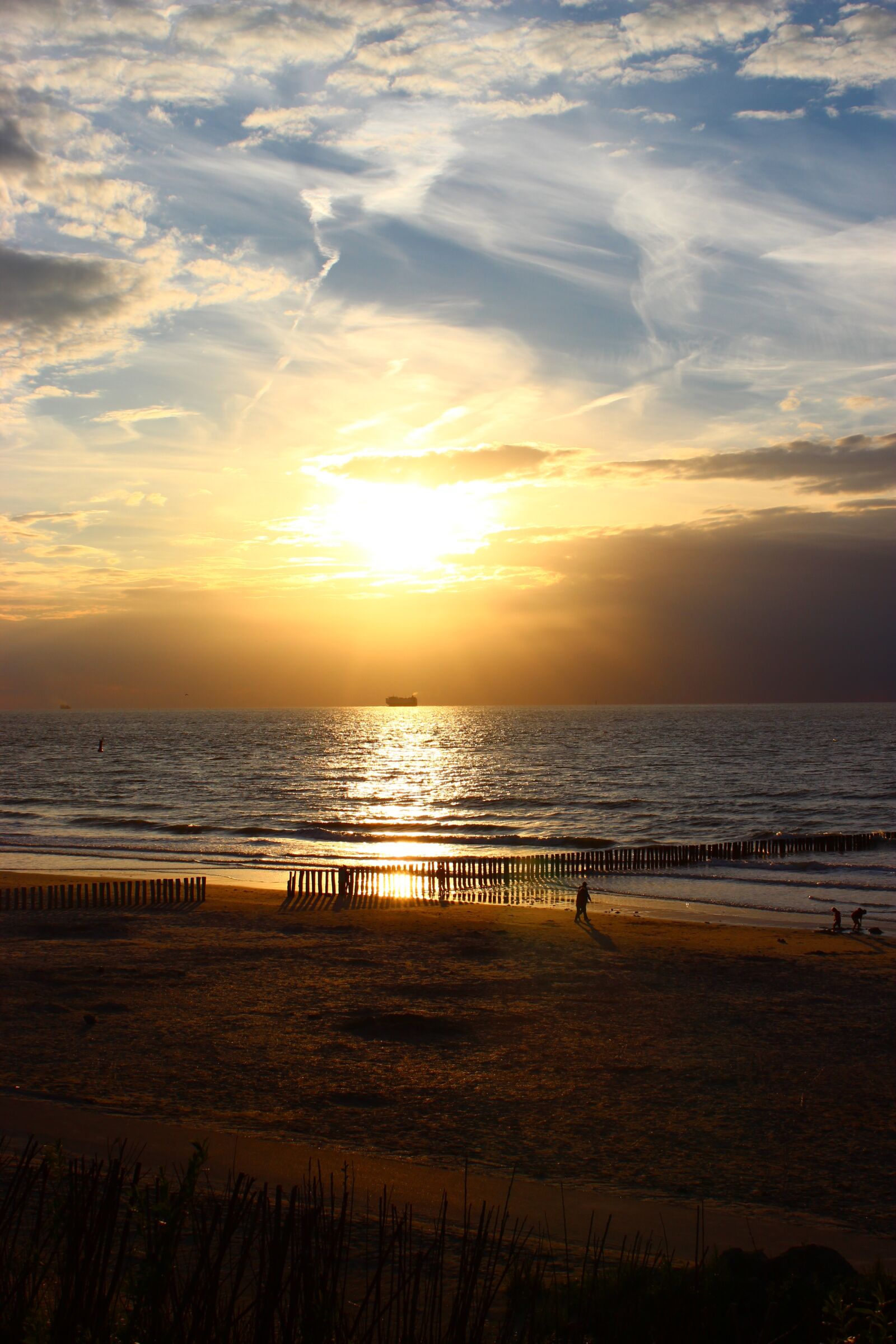 Canon EOS 600D (Rebel EOS T3i / EOS Kiss X5) sample photo. Cadzand-bad, netherlands, holland photography