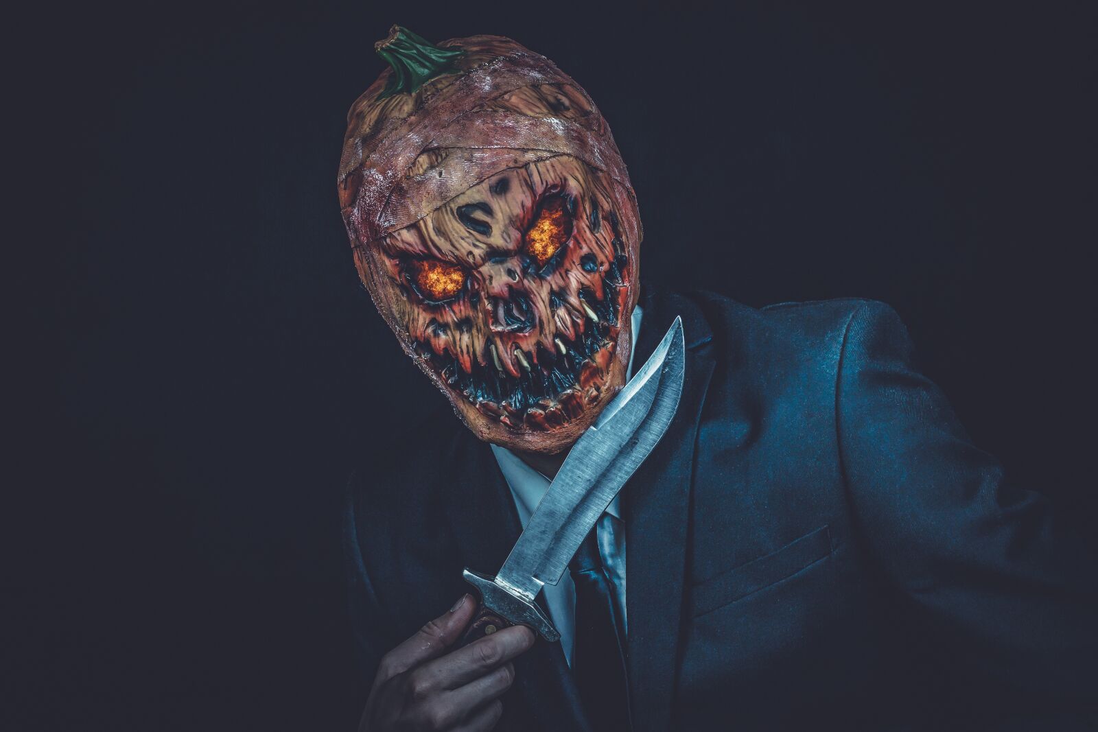 Canon EOS 600D (Rebel EOS T3i / EOS Kiss X5) + Canon EF 50mm F1.8 STM sample photo. Halloween, horror, scary photography