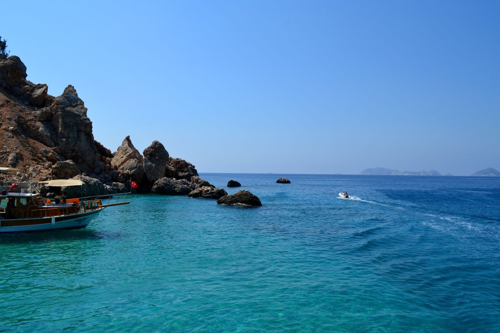 Nikon D3100 sample photo. Sea, rocks, stones photography