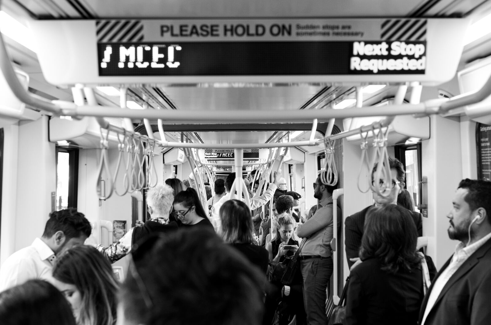 Pentax K-50 sample photo. Melbourne, tram, people photography