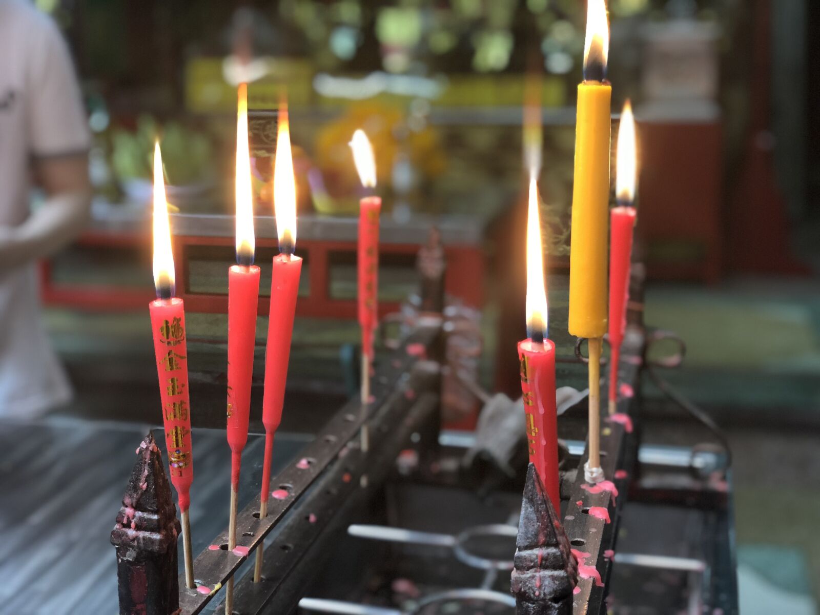 iPhone X back dual camera 6mm f/2.4 sample photo. Candle, glow, light photography