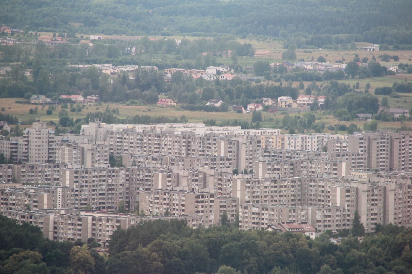 Canon EOS 600D (Rebel EOS T3i / EOS Kiss X5) sample photo. Prefabricated buildings, vilnius, lithuania photography