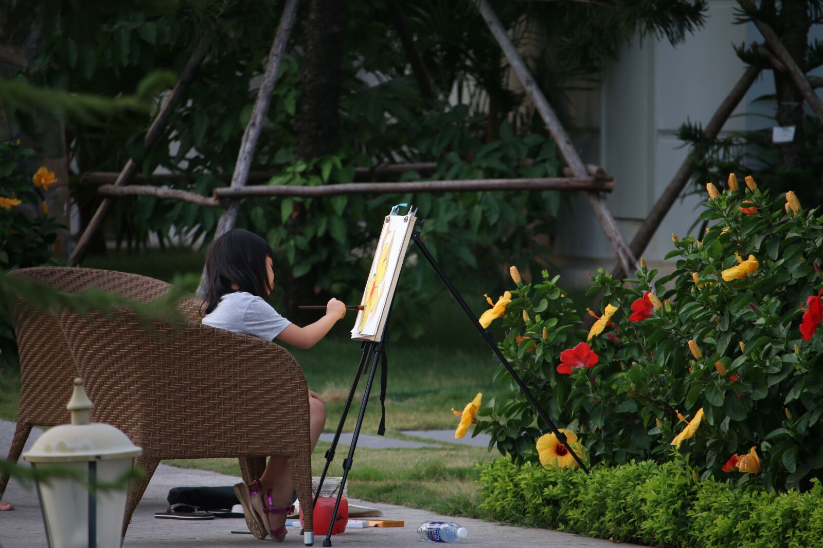 Canon EOS 70D + Canon EF-S 55-250mm F4-5.6 IS STM sample photo. Child painting, paint, kid photography
