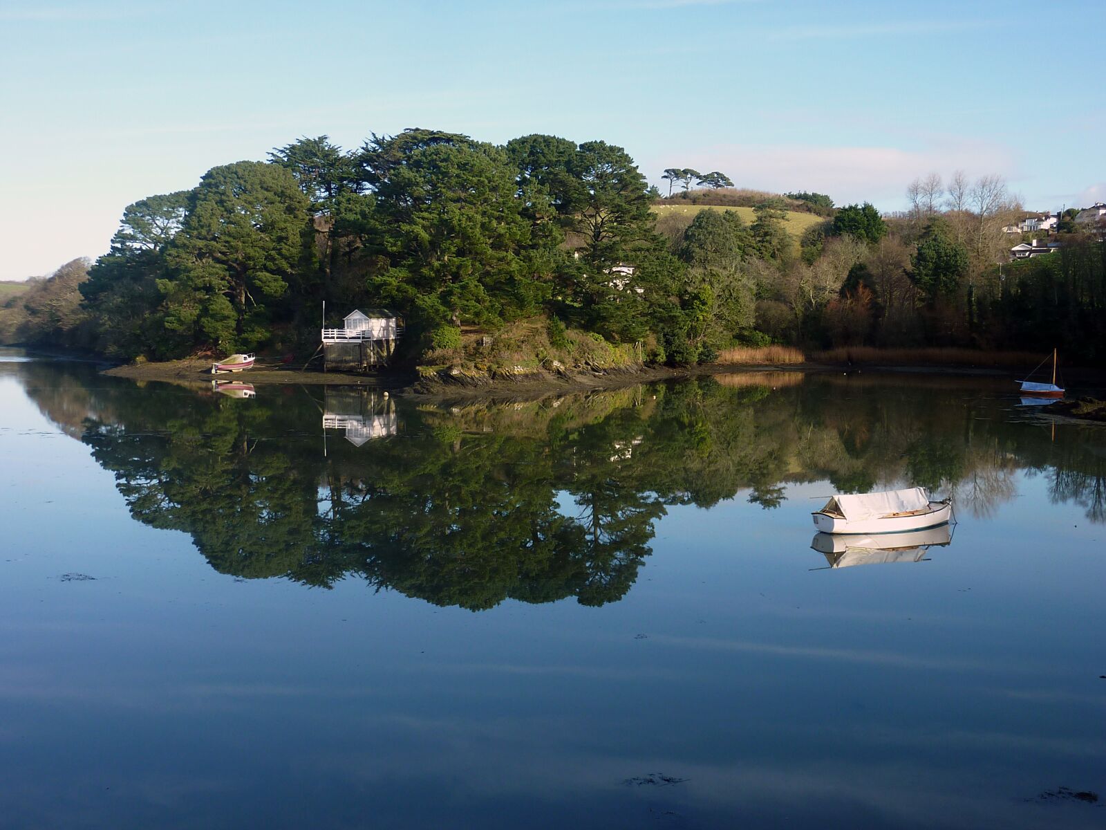 Panasonic Lumix DMC-ZS1 (Lumix DMC-TZ6) sample photo. Water, boats, sea photography