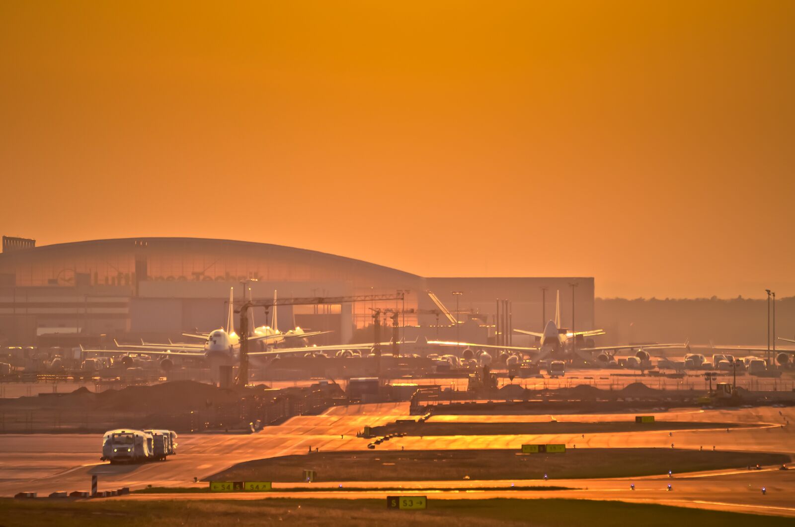 Nikon D7000 sample photo. Airport, frankfurt, fraport photography