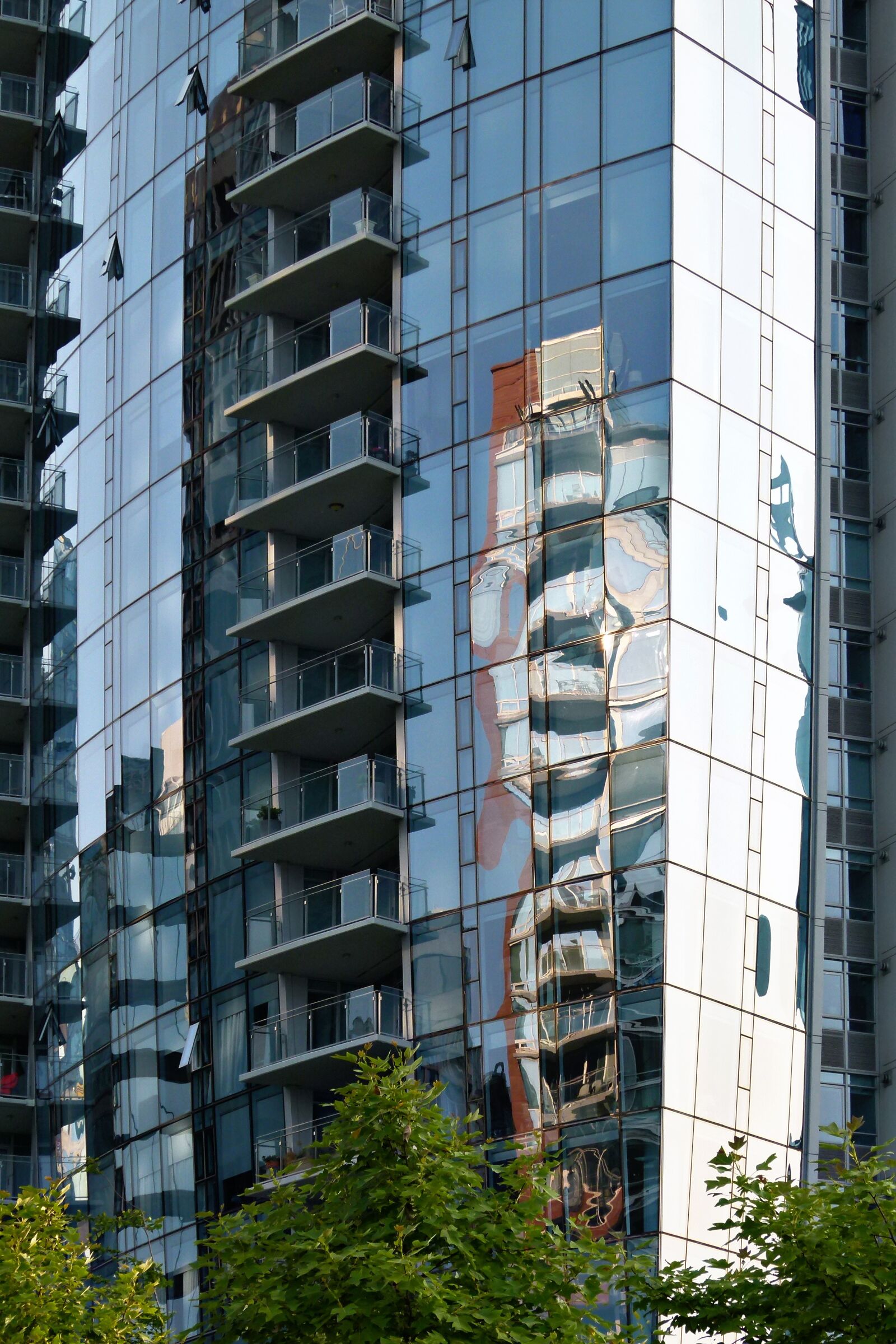 Panasonic Lumix DMC-FZ100 sample photo. High rise, building, architecture photography