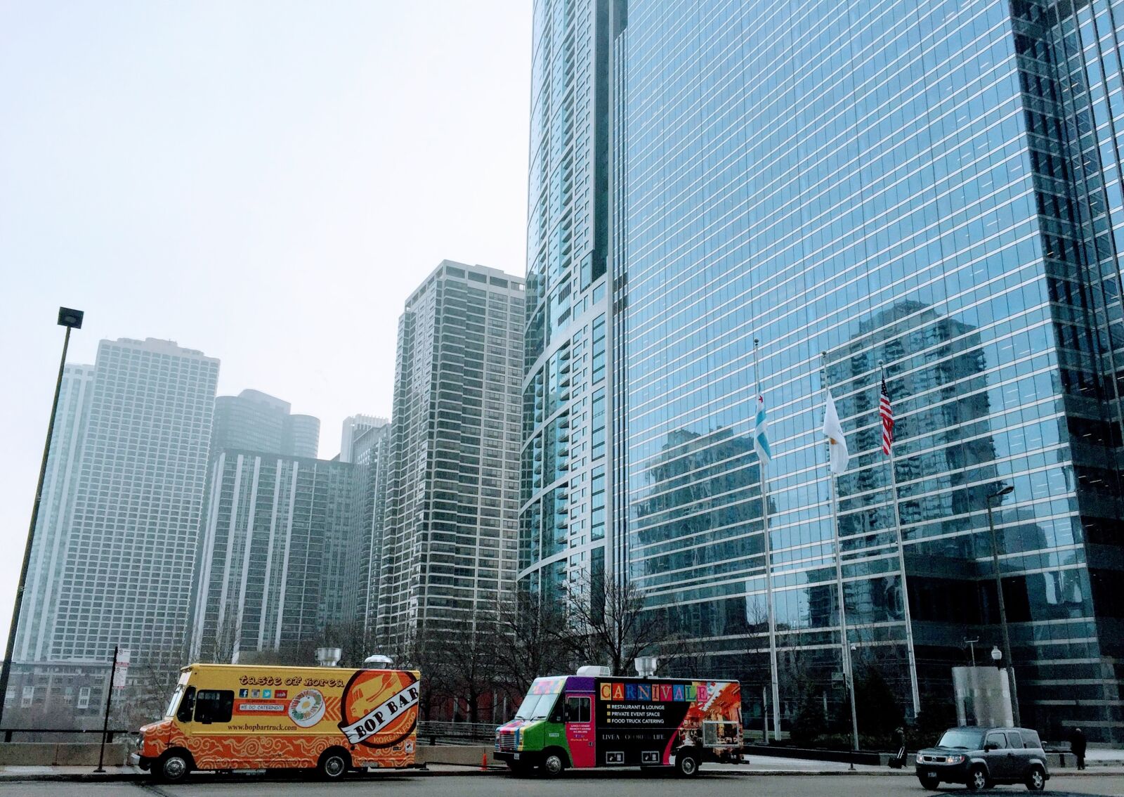 Apple iPhone 6 sample photo. Food truck, chicago, skyscraper photography