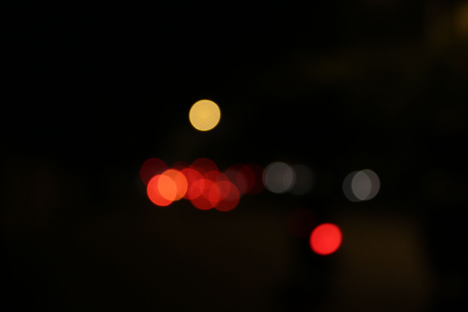 Canon EOS 700D (EOS Rebel T5i / EOS Kiss X7i) sample photo. Bokeh, night, lights, night photography