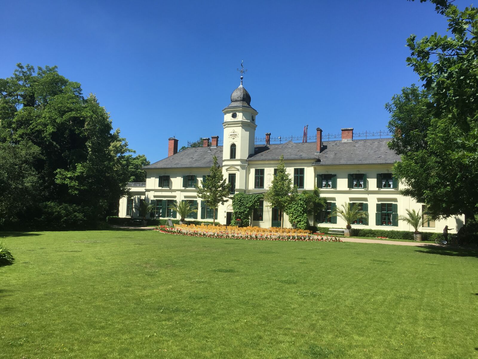 Apple iPhone 6s sample photo. Schloss britz, noble, rest photography