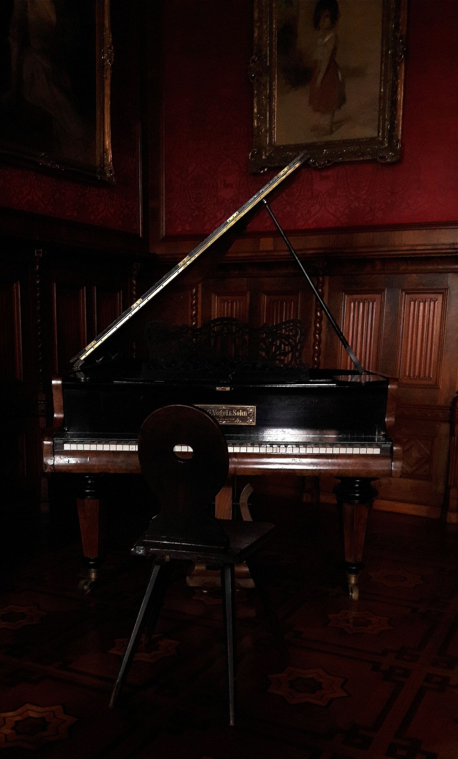 Samsung Galaxy A3(2016) sample photo. Piano, old, museum photography