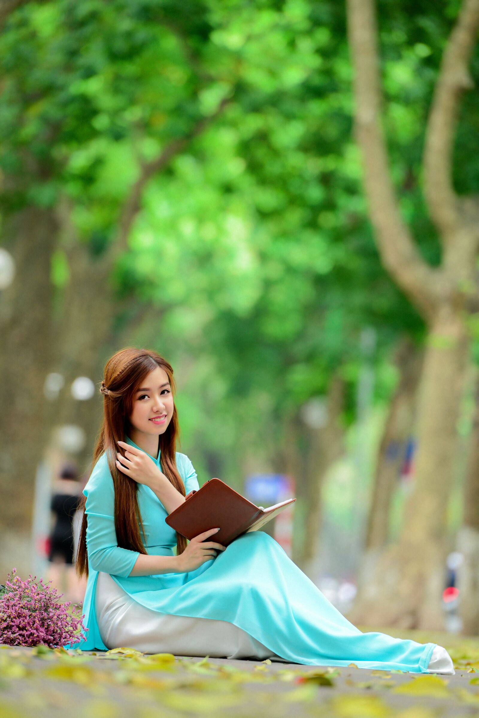 Nikon D800 sample photo. Girl, long coat, sat photography