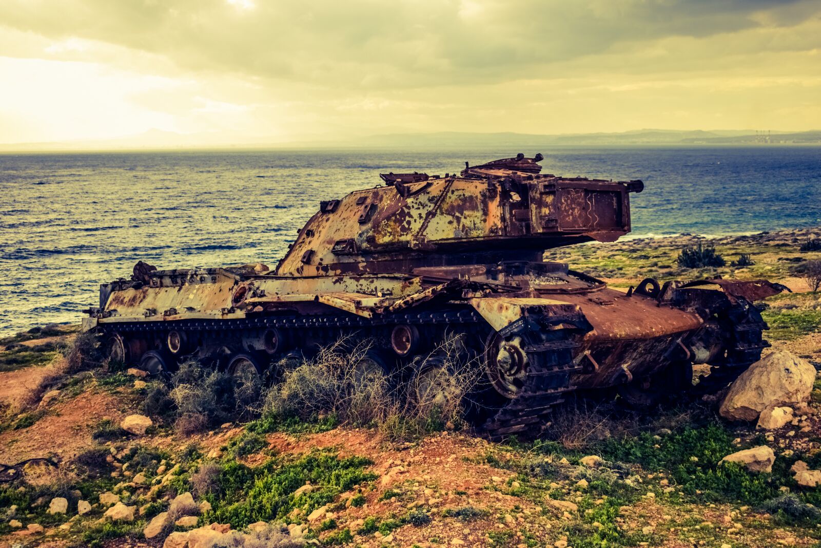 Nikon D3300 sample photo. Tank, rusty, military photography