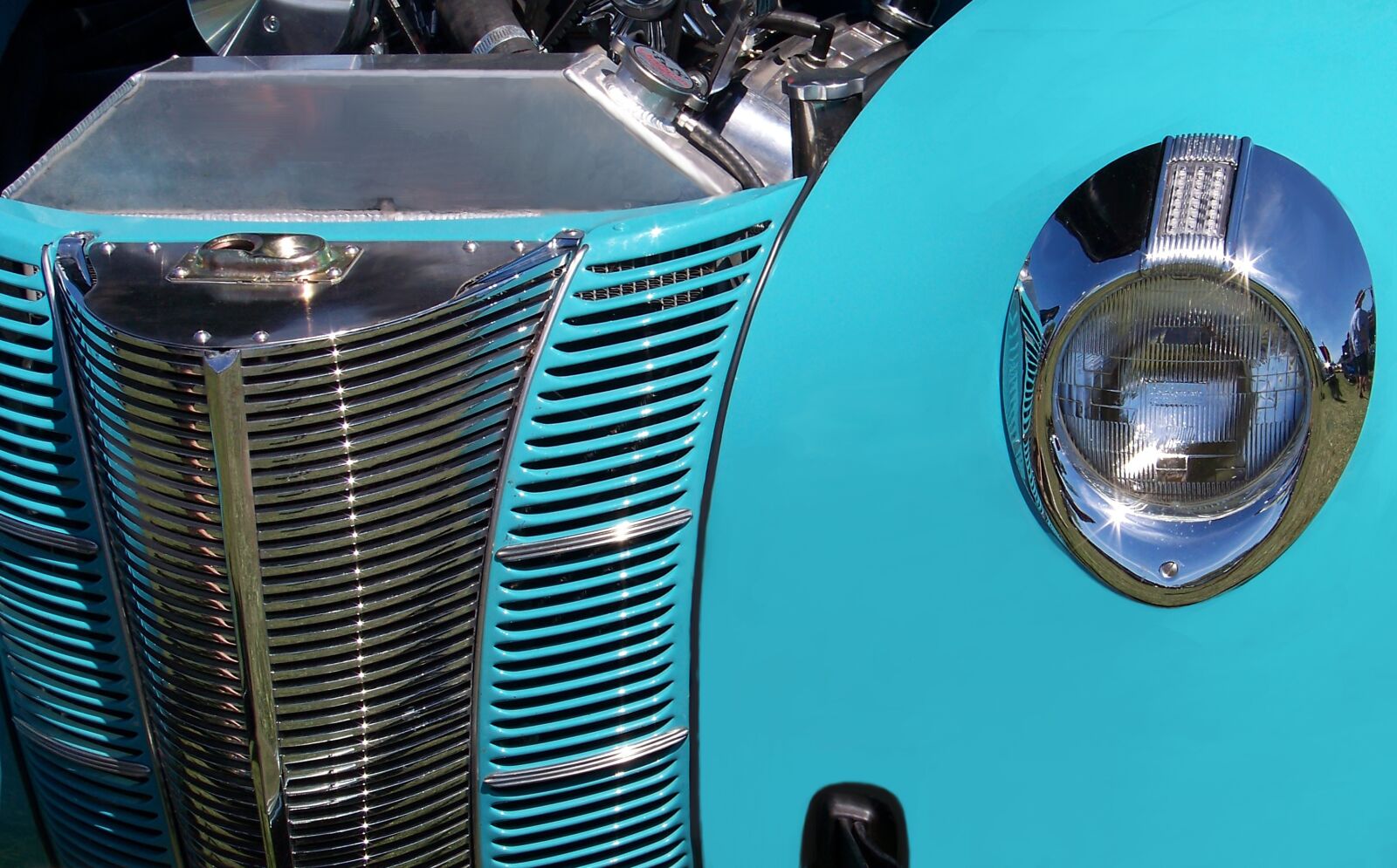 Kodak EASYSHARE Z1012 IS DIGITAL CAMERA sample photo. Classic car, vintage, chrome photography