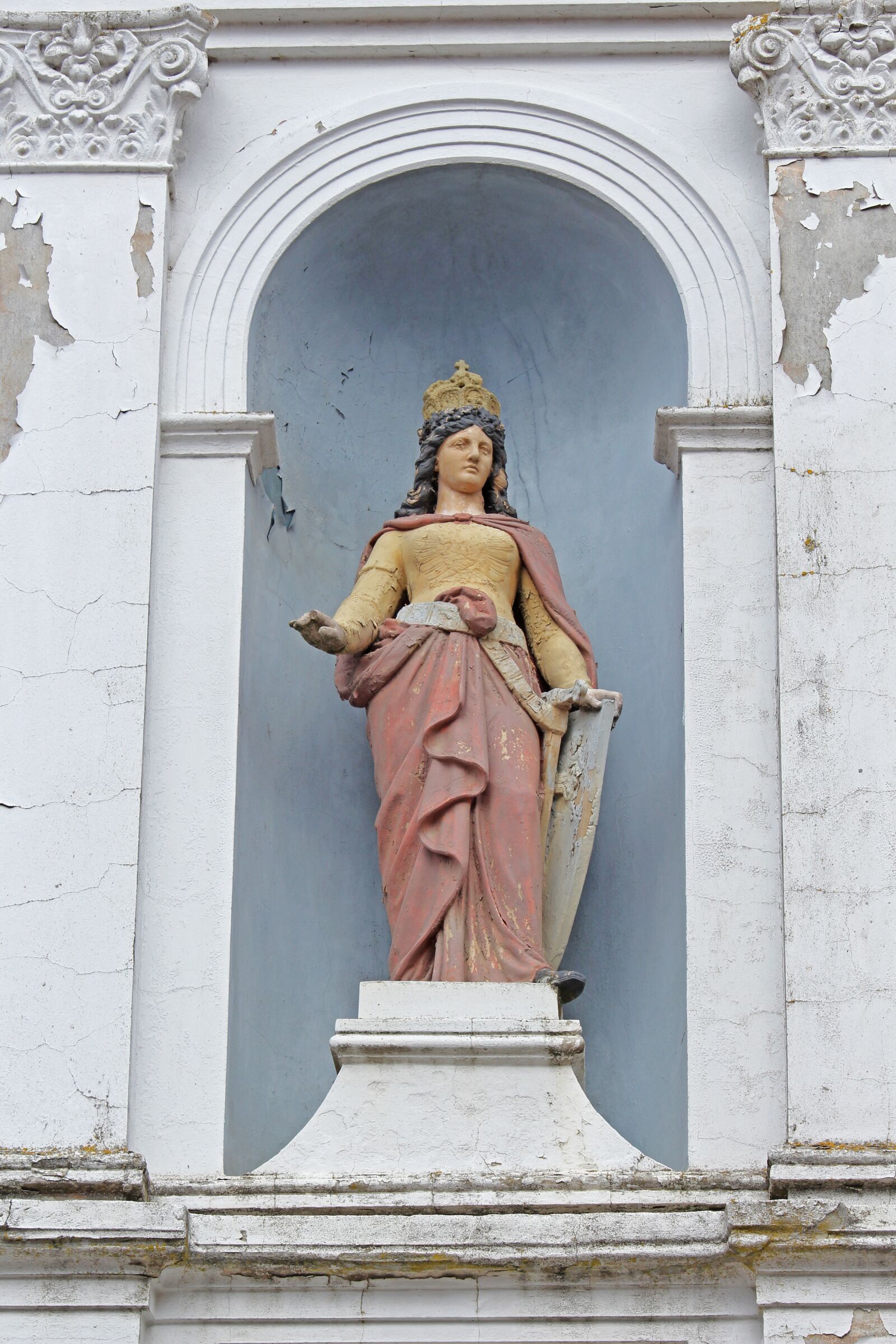 Canon EF-S 55-250mm F4-5.6 IS STM sample photo. Figure, facade, niches photography