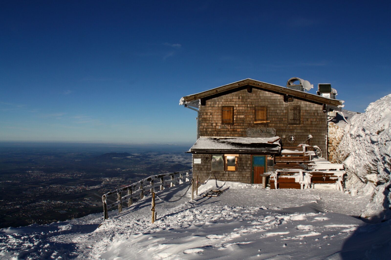 Canon EOS 450D (EOS Rebel XSi / EOS Kiss X2) sample photo. Winter, summit, cold photography