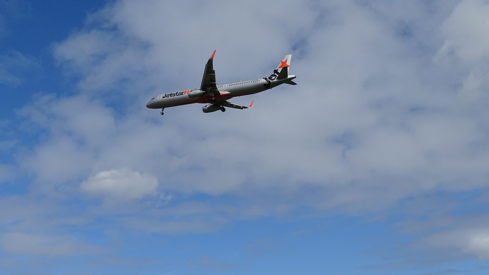 Sony Cyber-shot DSC-HX400V sample photo. Aeroplane, aviation, flight photography