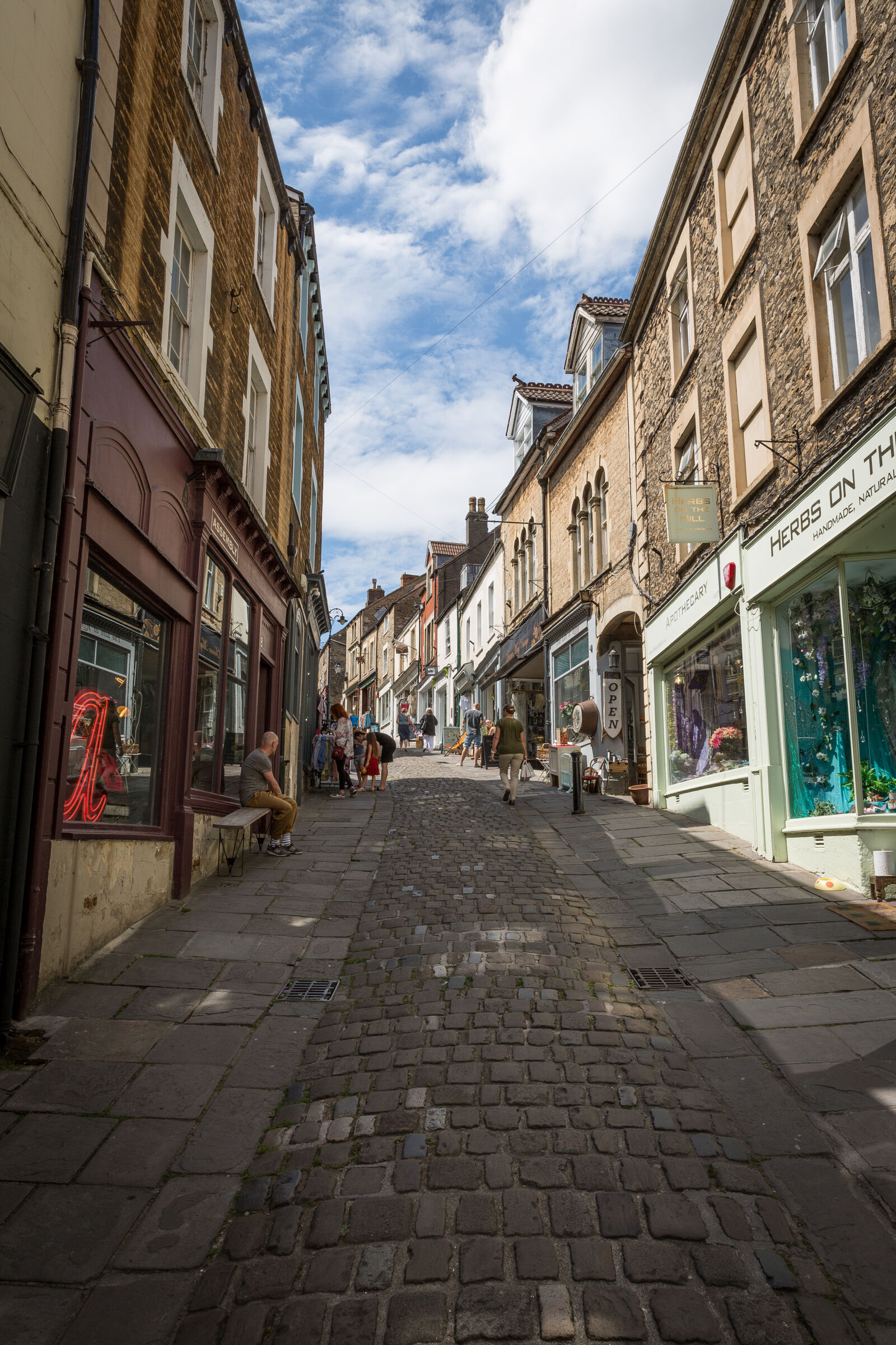 Canon EF 24-70mm F2.8L II USM sample photo. Cobbles, cobblestone, street, frome photography