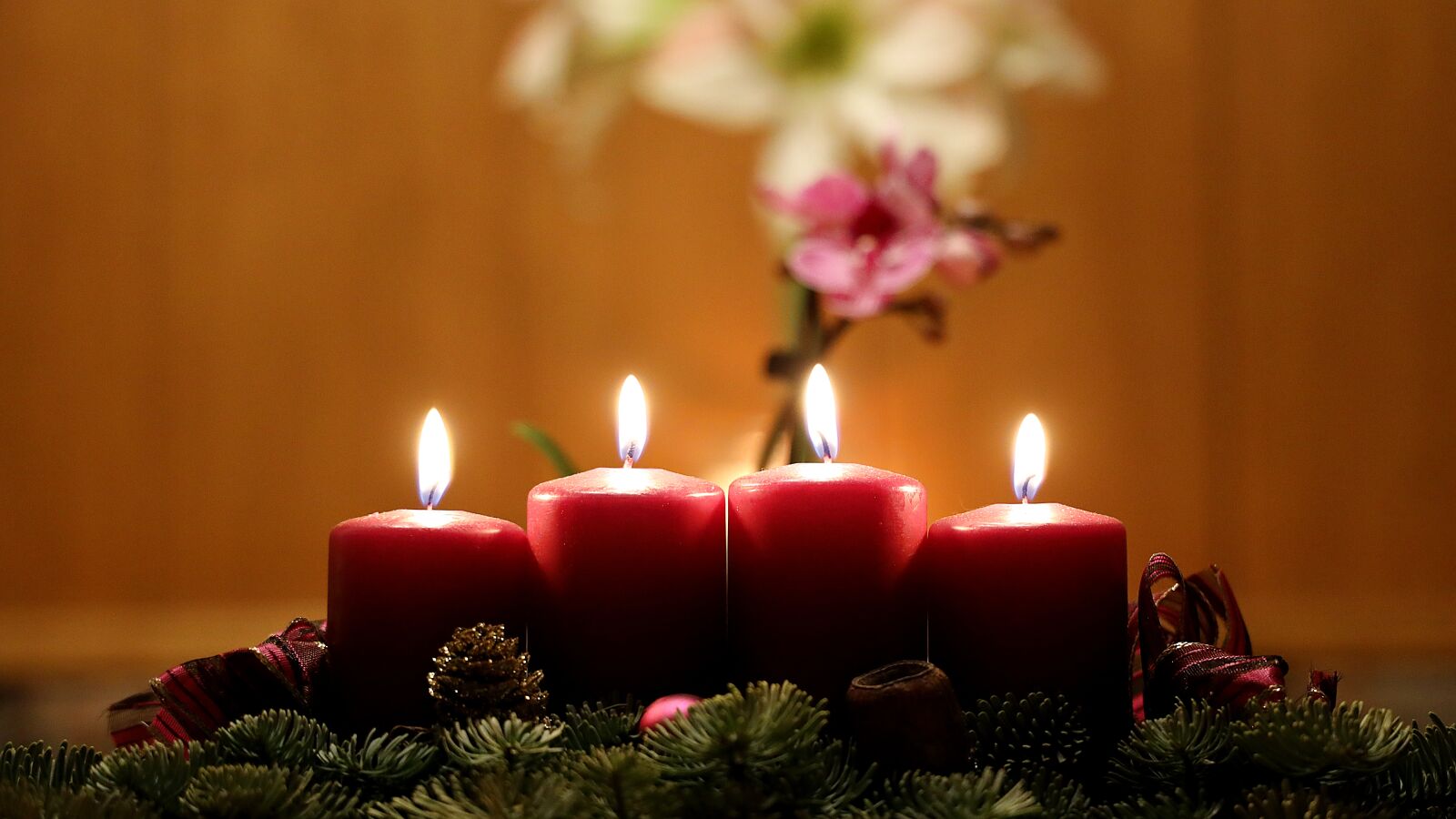 Canon RF 24-105mm F4L IS USM sample photo. Advent, christmas, candles photography