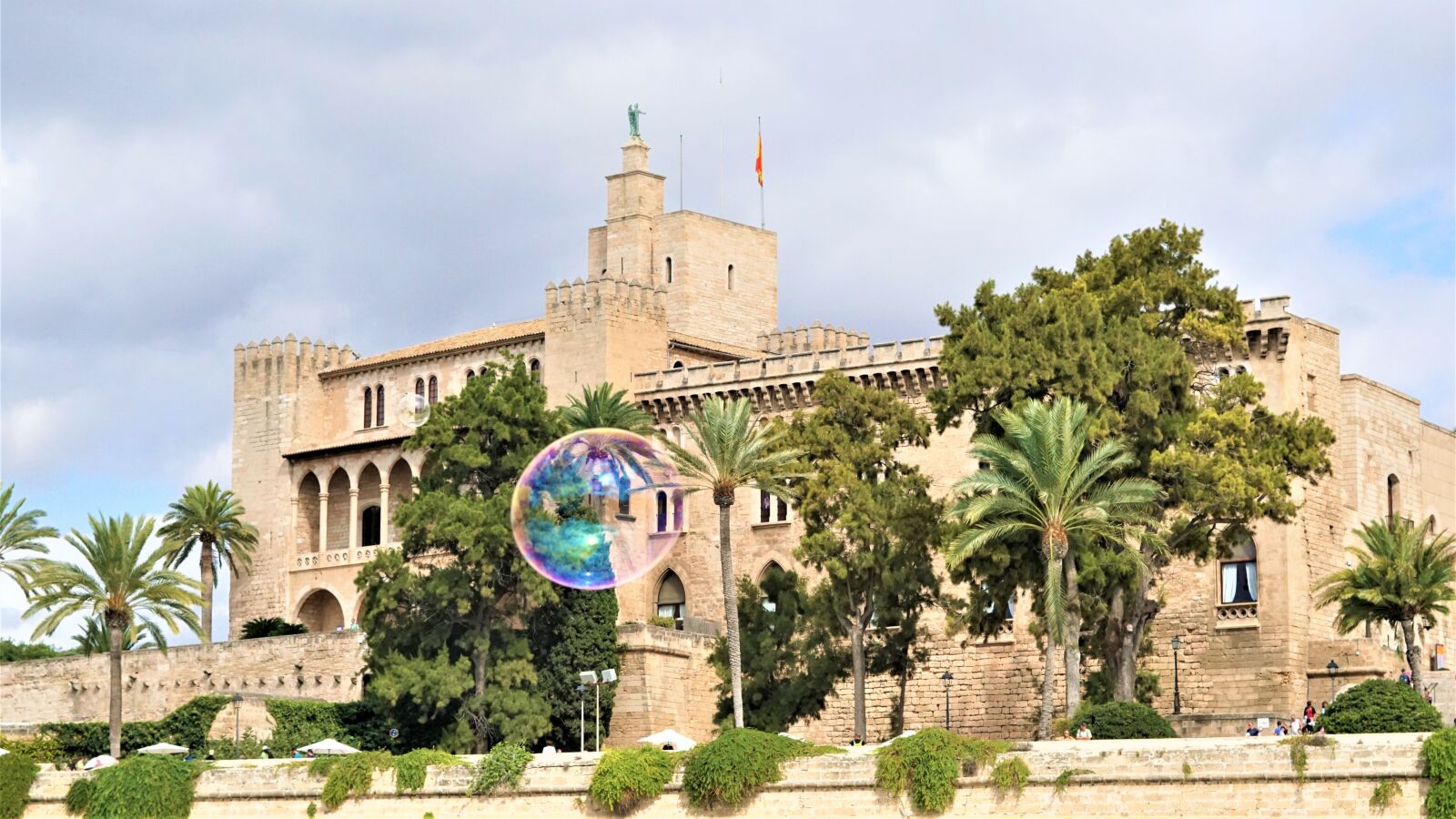 Sony FE 50mm F1.8 sample photo. Cathedral, palma de mallorca photography