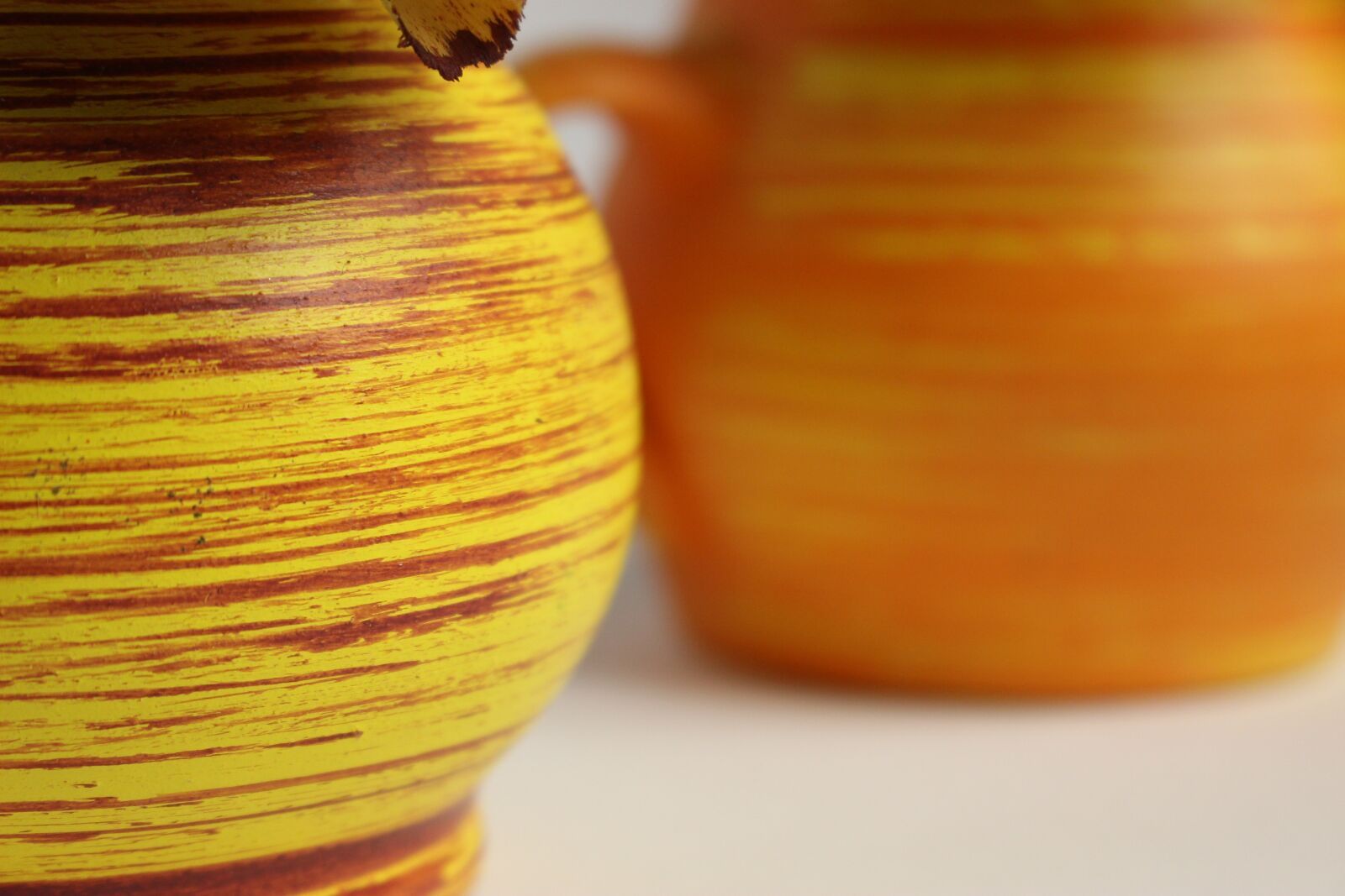 Canon EOS 100D (EOS Rebel SL1 / EOS Kiss X7) sample photo. Decoration, ceramics, ceramic mug photography