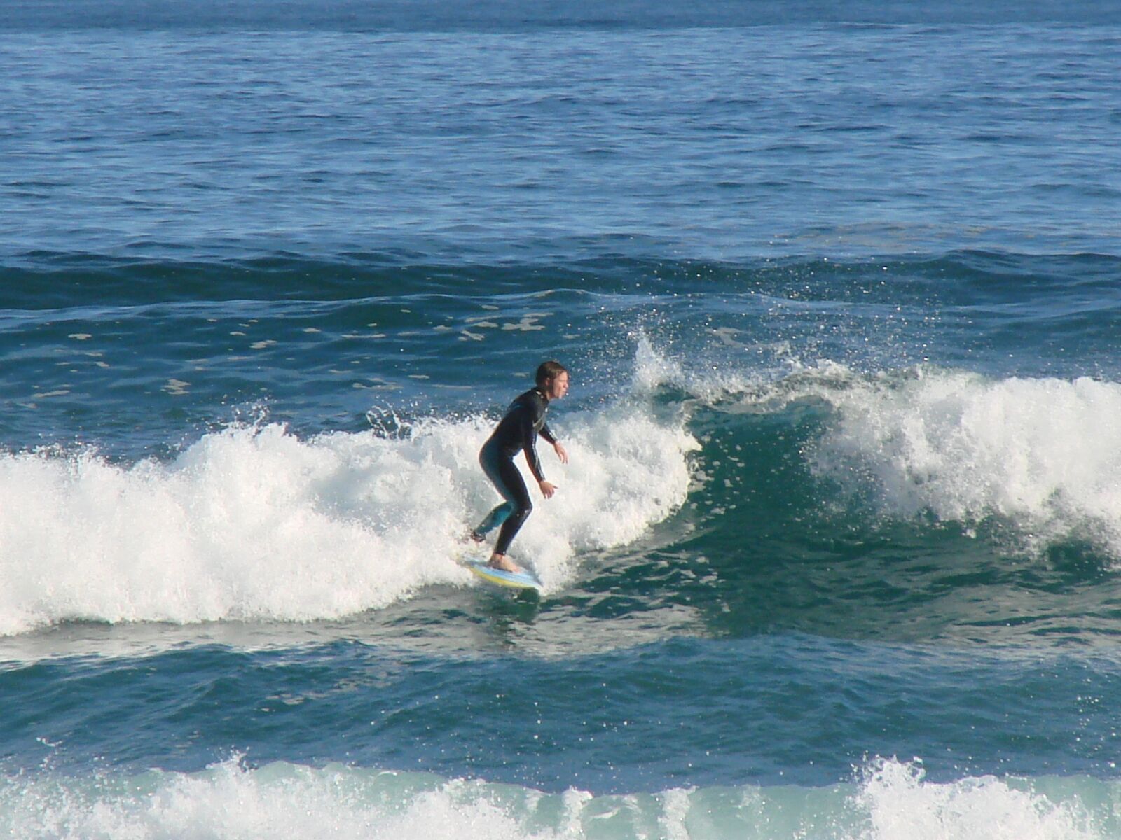 Sony DSC-H5 sample photo. Surfer, young, ocean photography