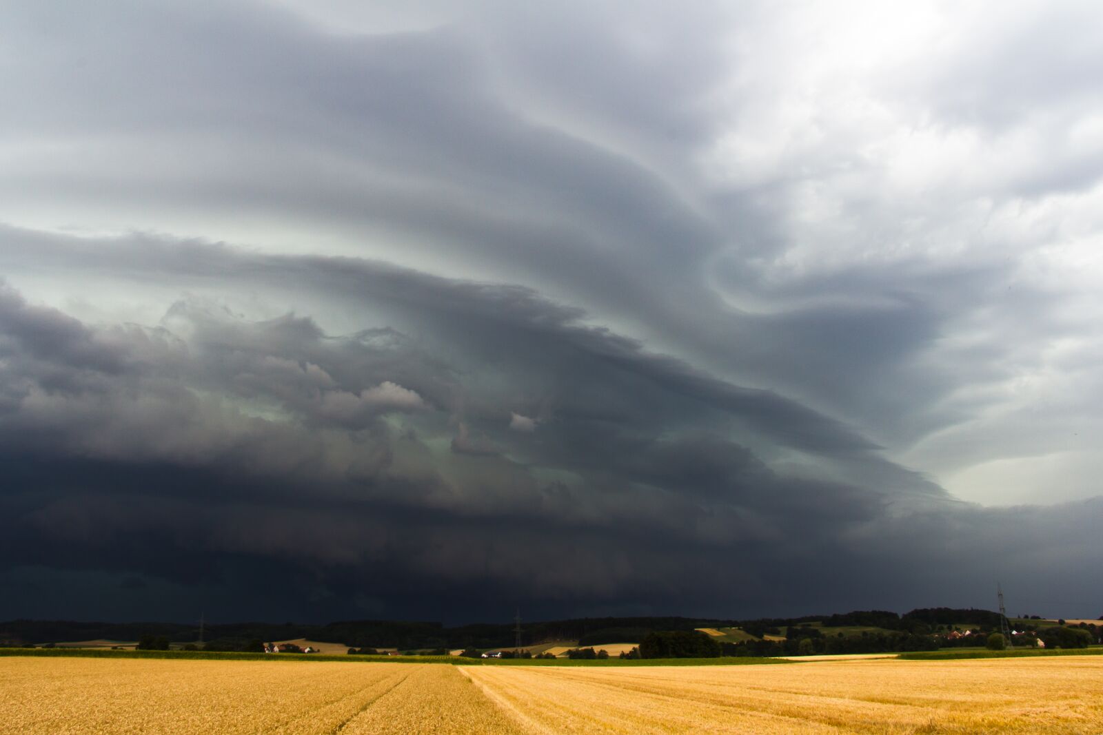 Canon EF-S 17-85mm F4-5.6 IS USM sample photo. Sky, shelf cloud, squall photography
