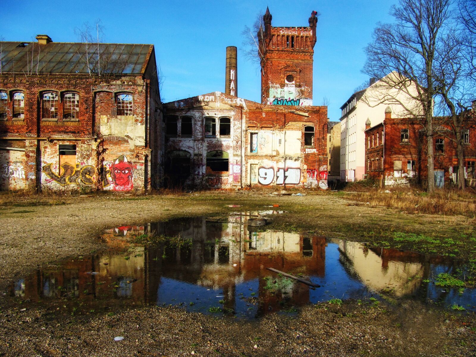 Canon PowerShot SX200 IS sample photo. Factory, building, old photography
