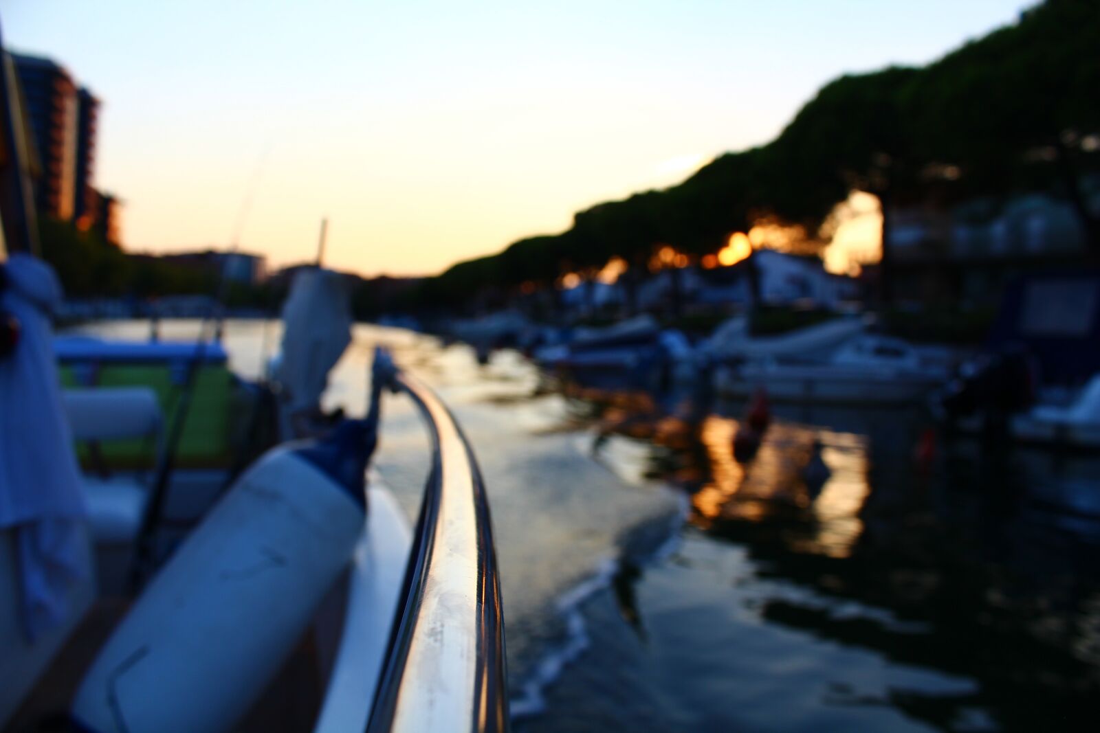 Canon EOS 600D (Rebel EOS T3i / EOS Kiss X5) sample photo. Boot, sea, water photography