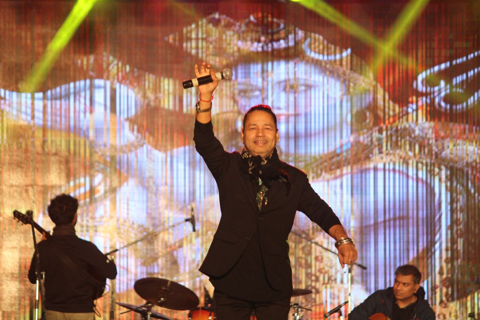 Canon EOS 1200D (EOS Rebel T5 / EOS Kiss X70 / EOS Hi) sample photo. Kailash kher, singer, bolywood photography