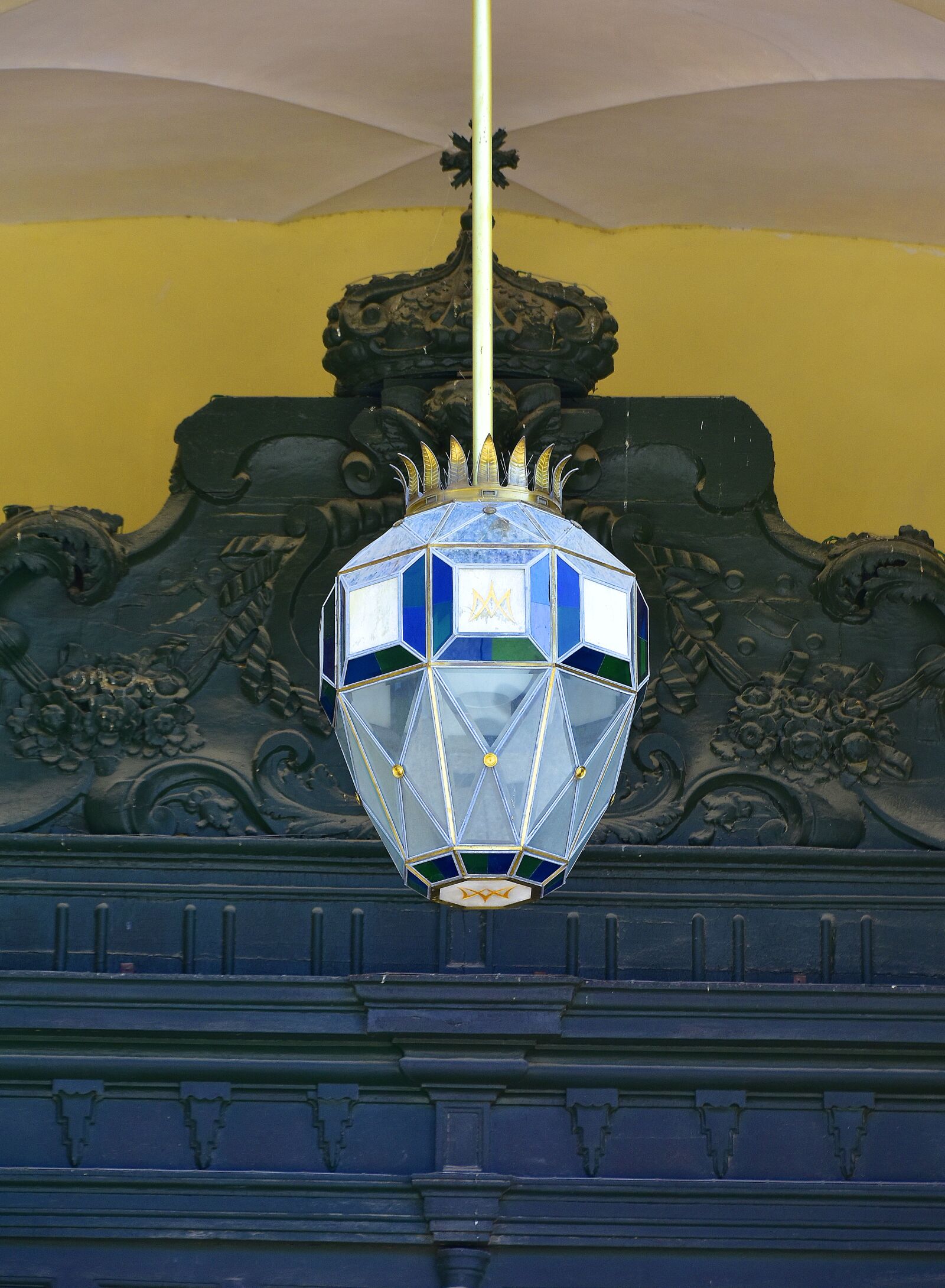 Nikon D7200 sample photo. Lamp, church, architecture photography