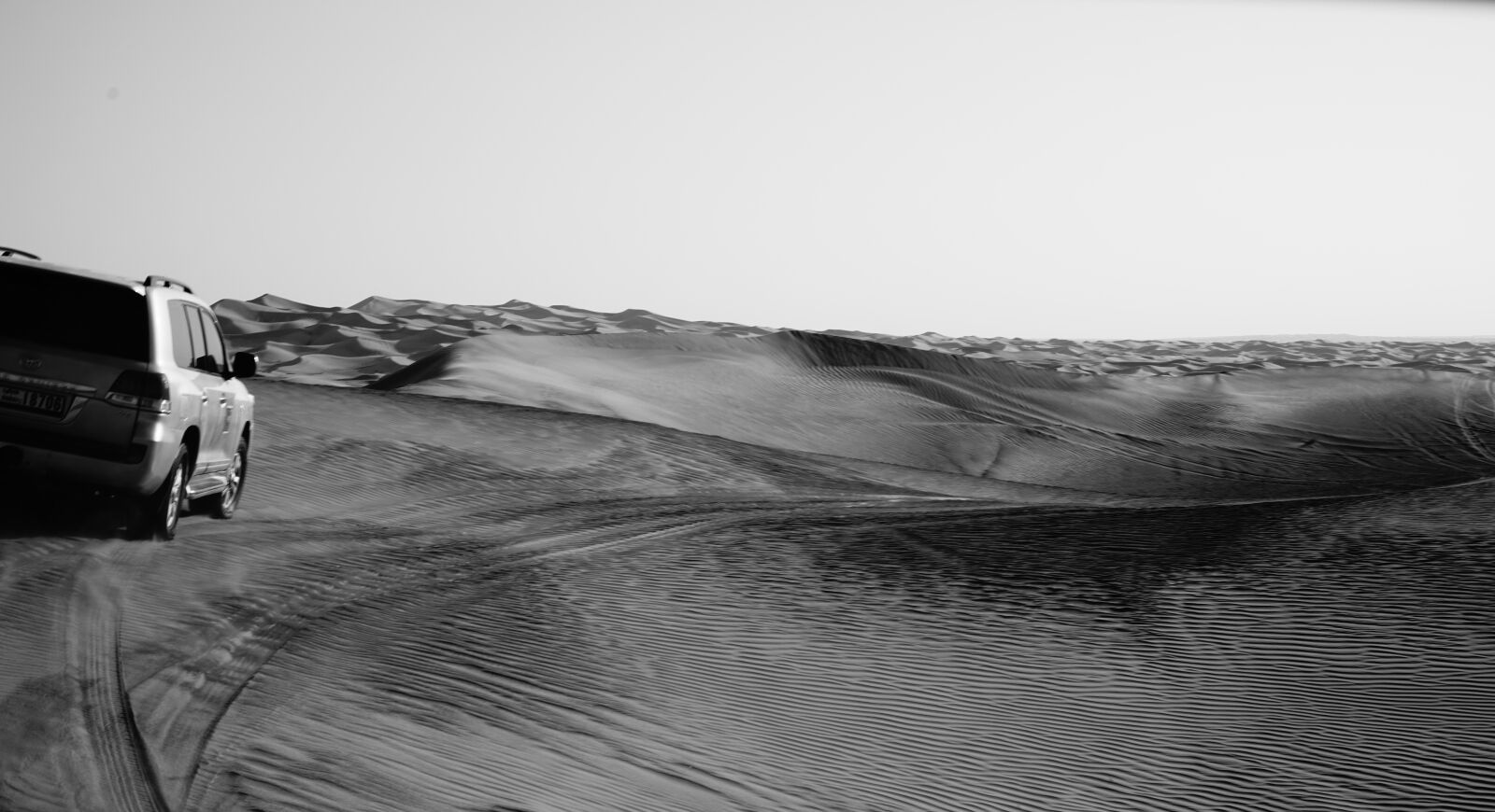 Sony a7R sample photo. Driving, in, dubai, desert photography