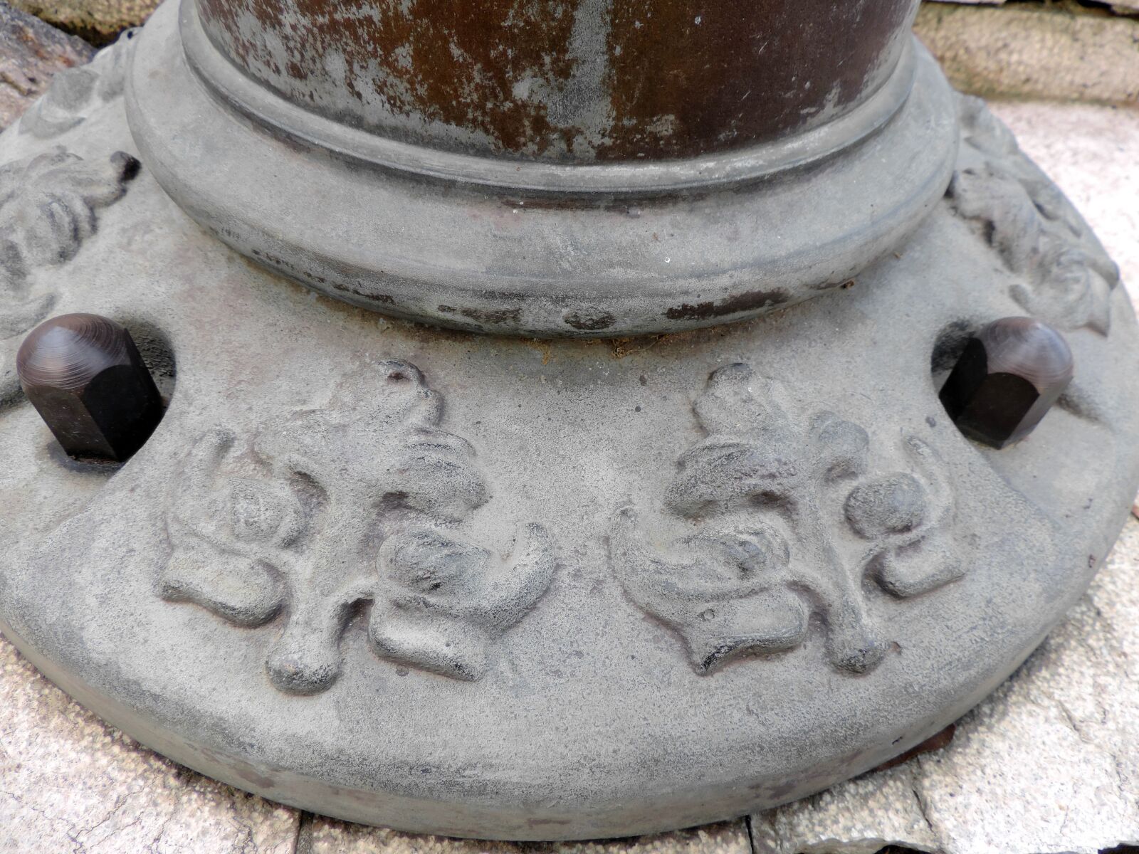 Nikon Coolpix P520 sample photo. Art, baroque, cast iron photography