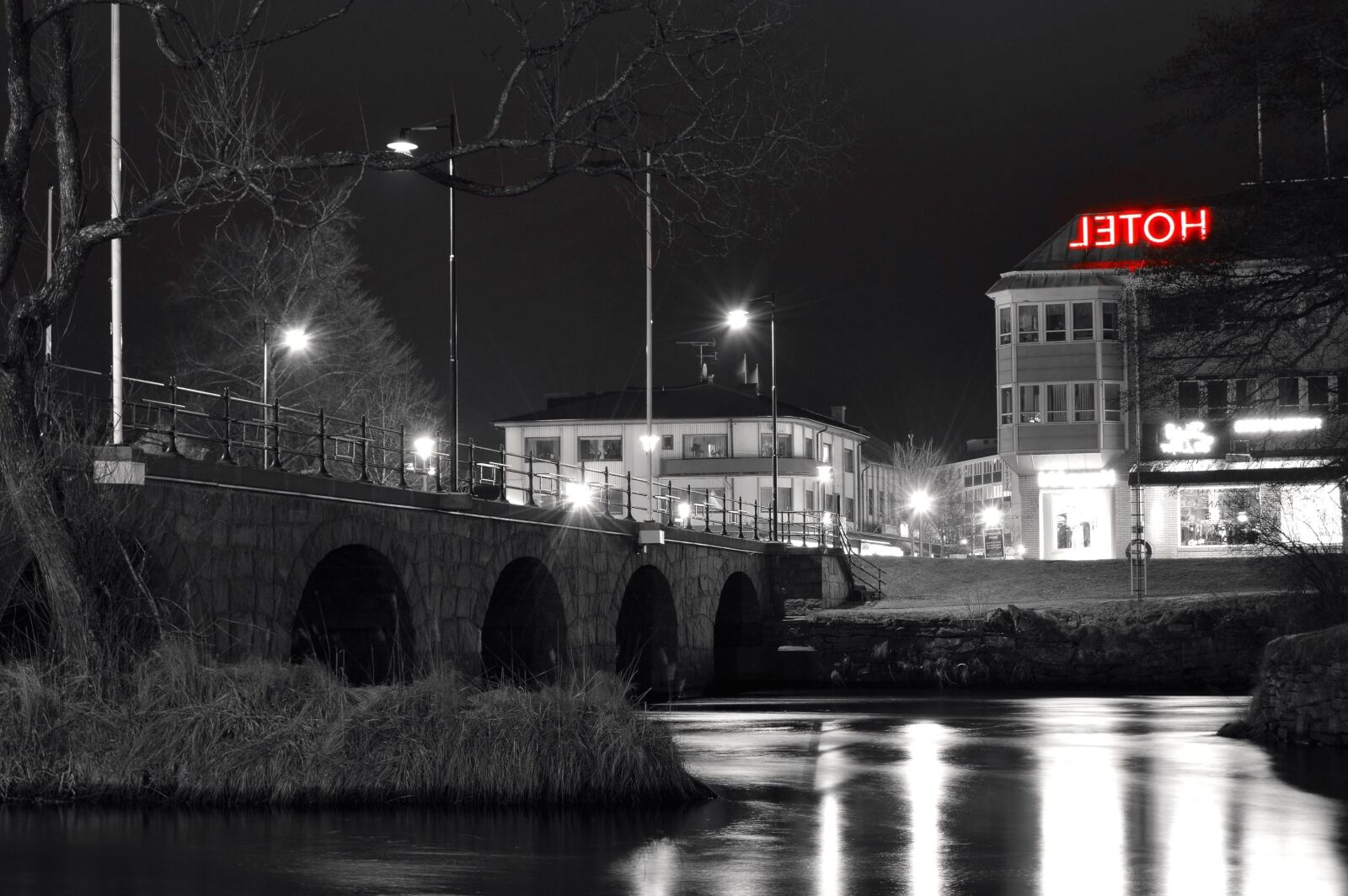 Nikon D3200 sample photo. Hotel, night, river, sign photography