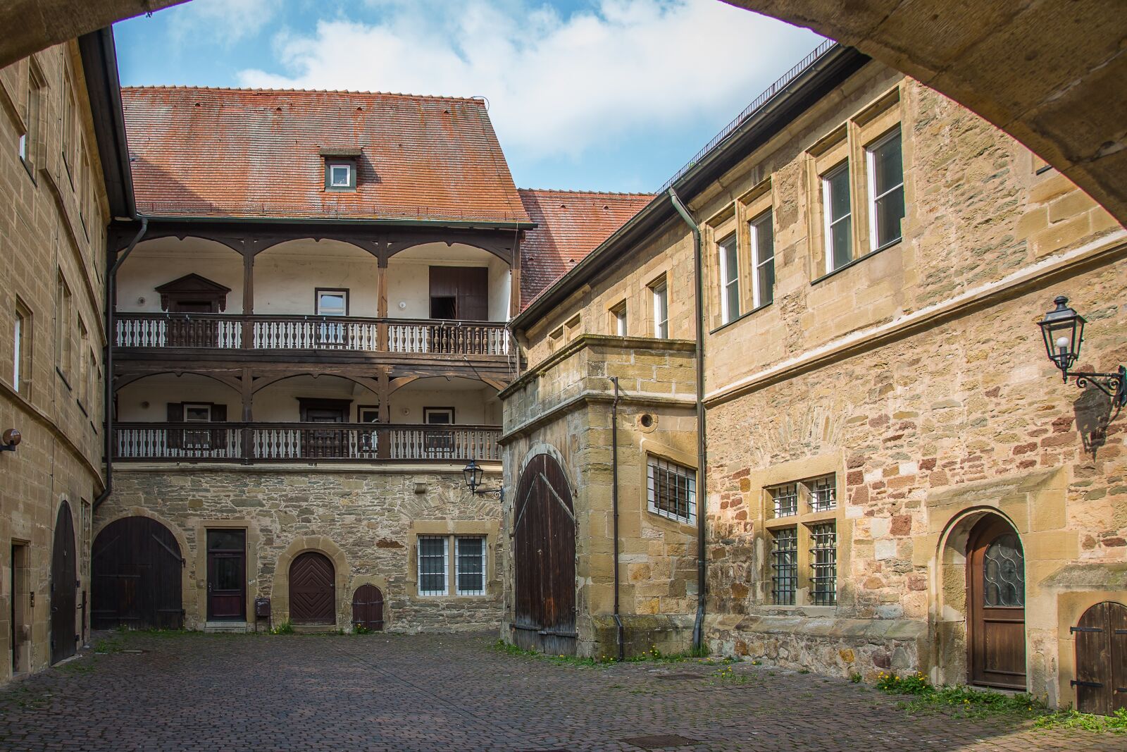 Canon EF 24-105mm F4L IS USM sample photo. Brackenheim, castle, courtyard photography