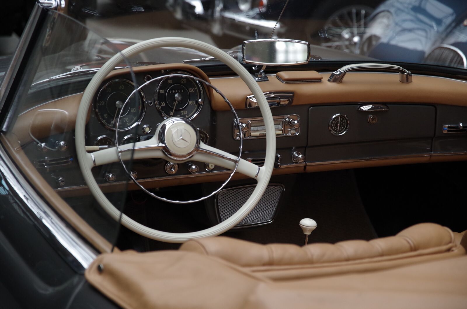 Pentax K-50 sample photo. Auto, mercedes, speedometer photography