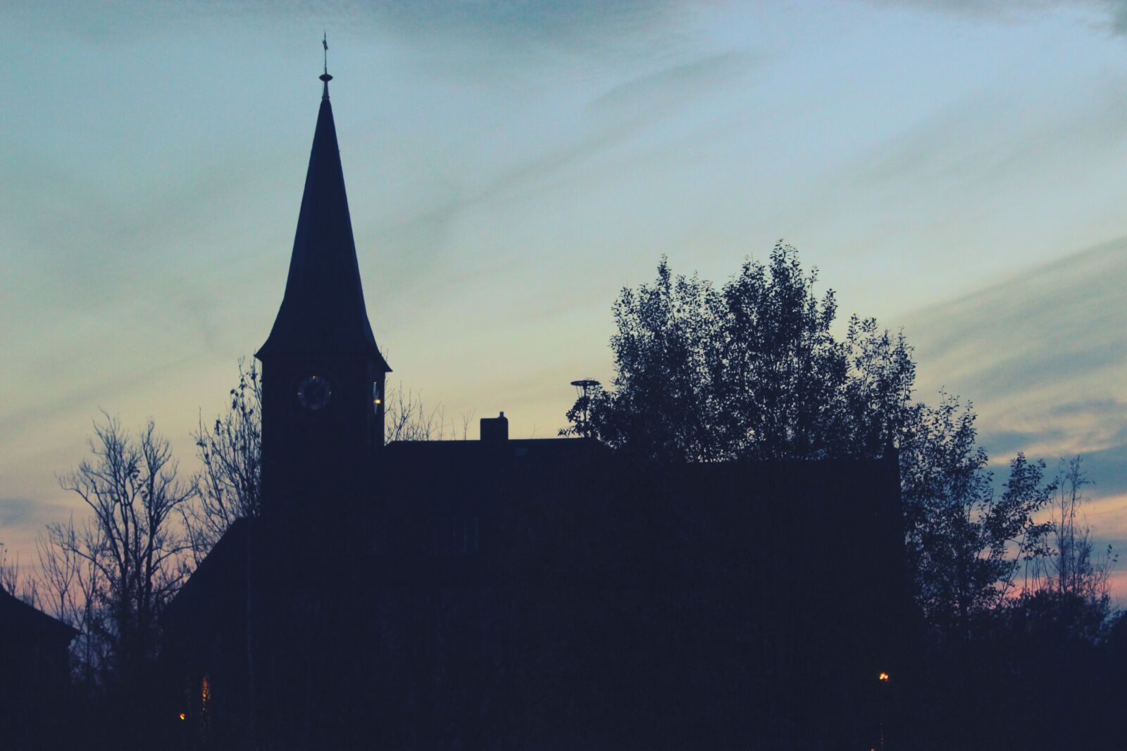 Canon EOS 600D (Rebel EOS T3i / EOS Kiss X5) sample photo. Church, sunset, silhouette photography