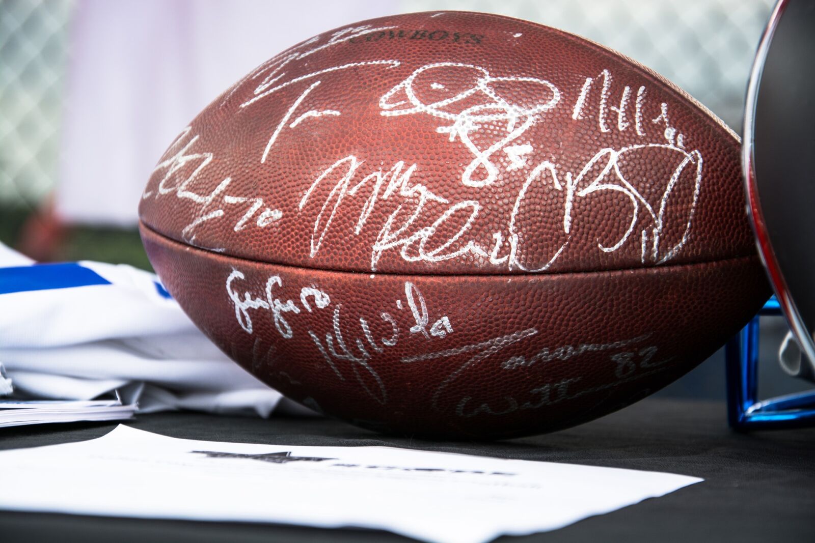Nikon D7100 sample photo. Signed football, football, autograph photography