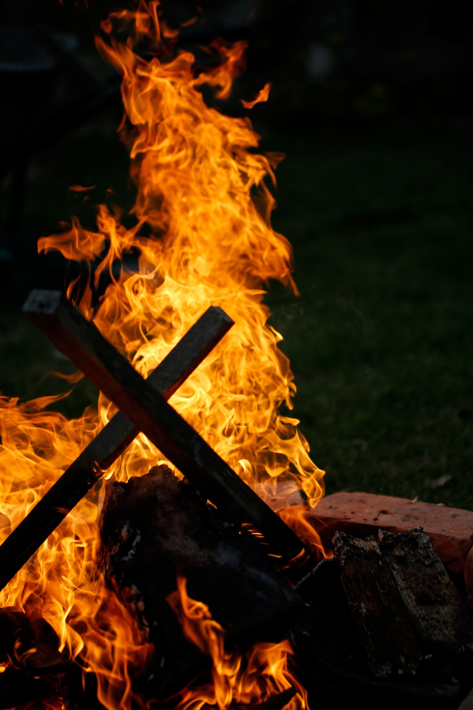 Canon EOS 5D Mark III sample photo. Fire, flame, burn photography
