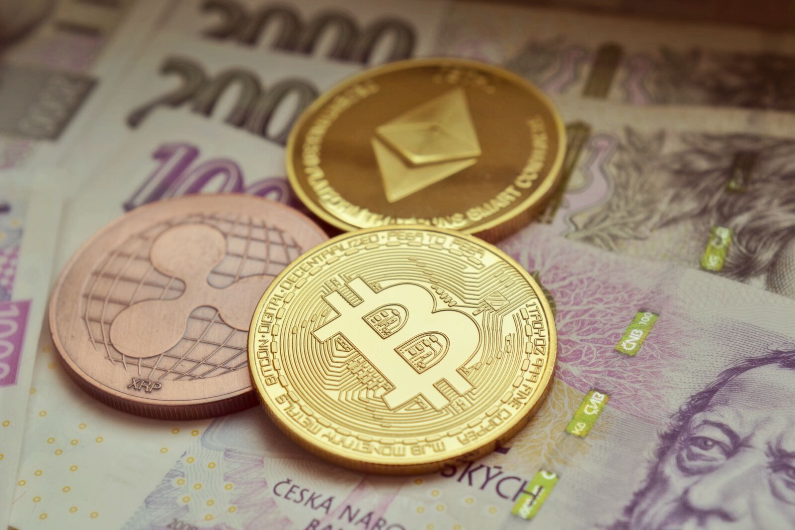Nikon D7000 sample photo. Ethereum, bitcoin, ripple photography