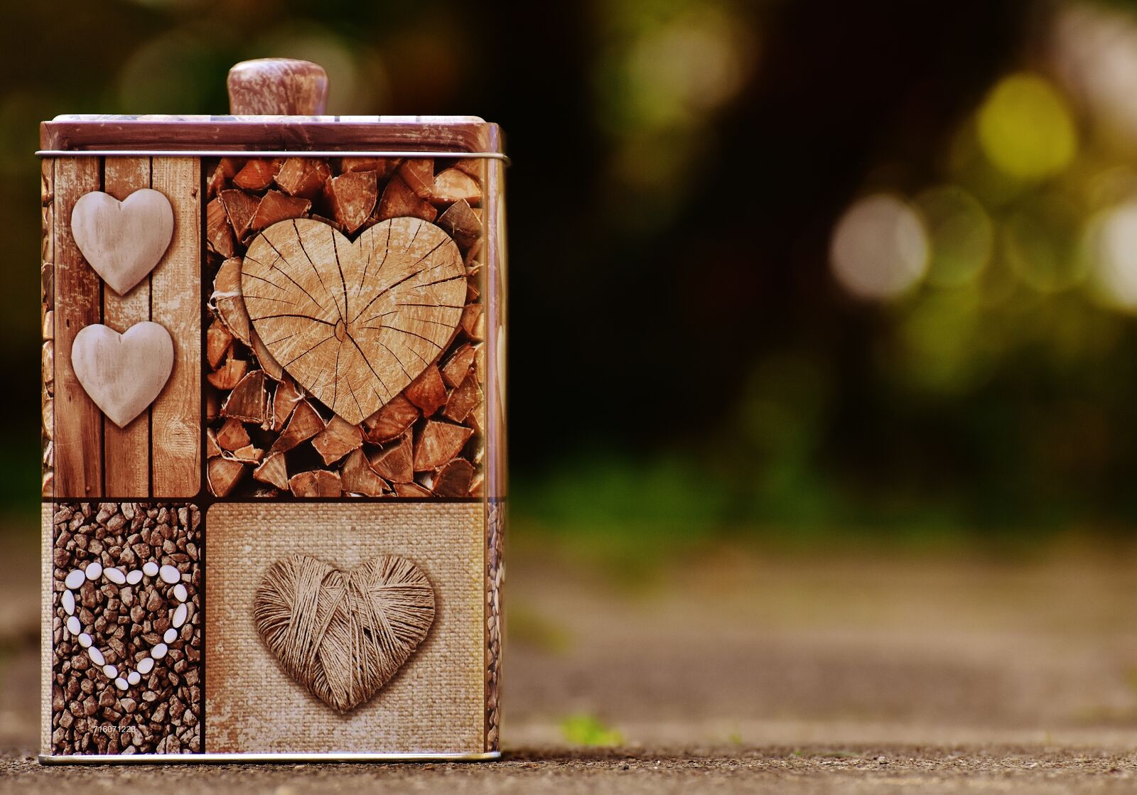 Nikon D7200 sample photo. Box, heart, love photography